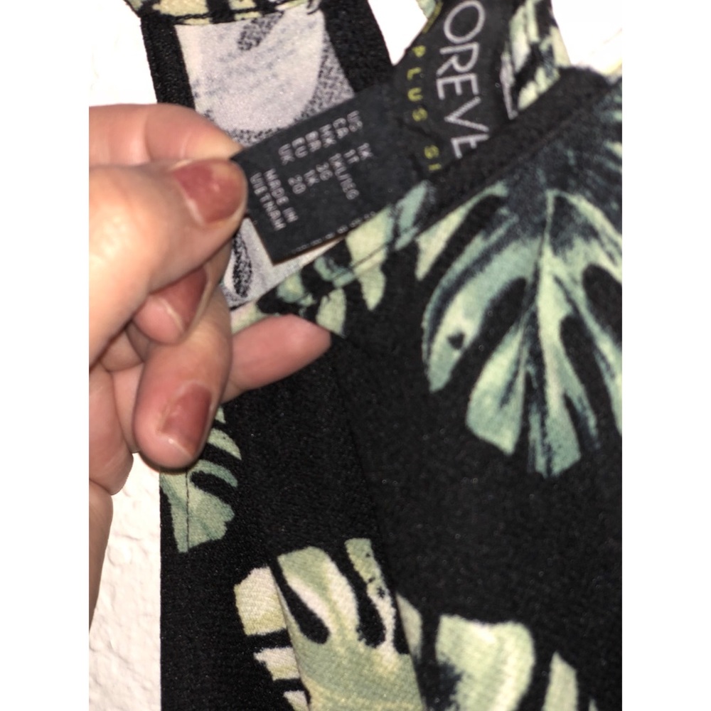 SOLD !🌴Palm Leaf Dress 1X forever 21 - Picture 3 of 4
